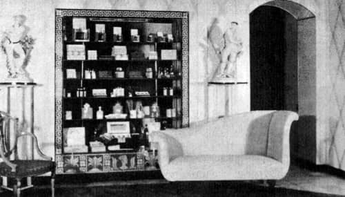 1931 Reception room