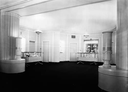 1935 Max Factor Make-up Studio