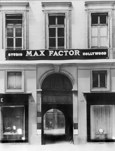 Max Factor Hollywood Studio Paris