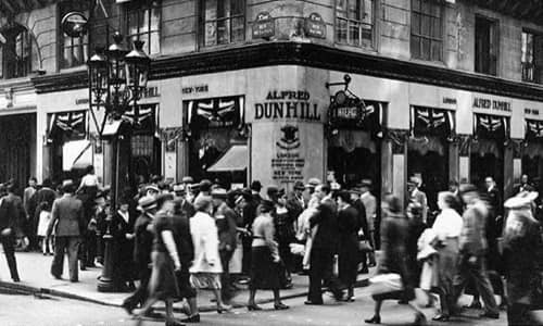 1937 Alfred Dunhill shop at 15 Rue de la Paix Paris