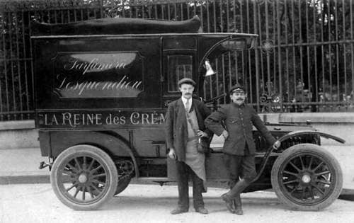 Delivery van for Parfumerie Lesquendieu