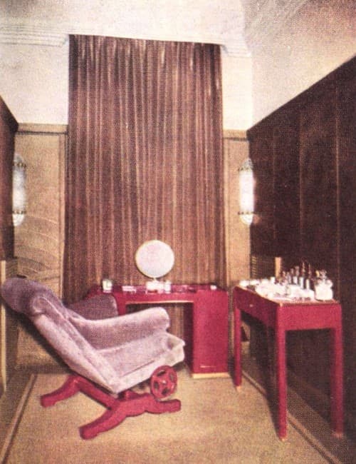 1930 Salon treatment room