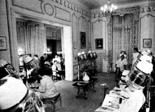 1954 Harriet Hubbard Ayer Salon de Coiffure