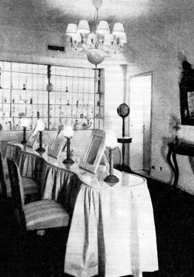 1944 Make-up Bar in Buenos Aires