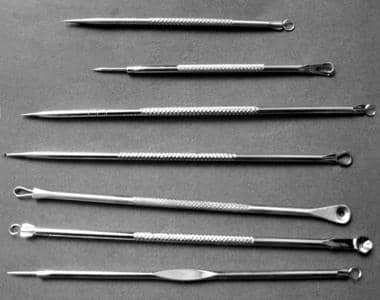 Assorted comedone extractors