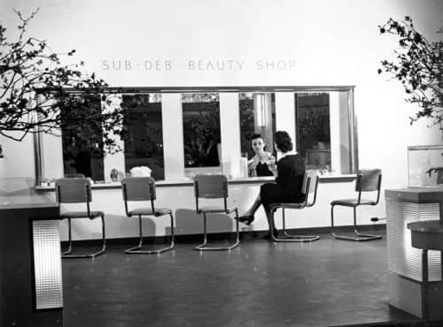 Sub-Deb Beauty Shop