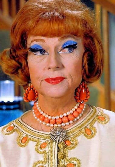 Agnes Moorehead as Endora