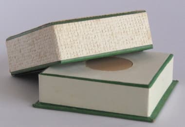Jane Seymour powder box