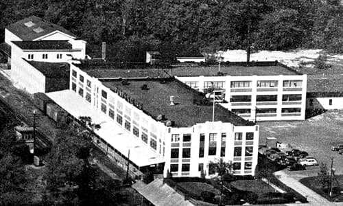 1935 Ponds factory in Clinton, Connecticut