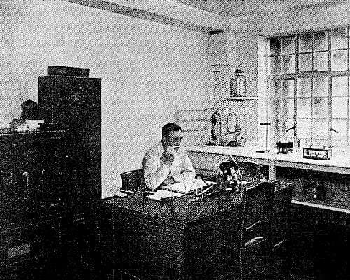 1934 Poucher in his research laboratory at Yardley